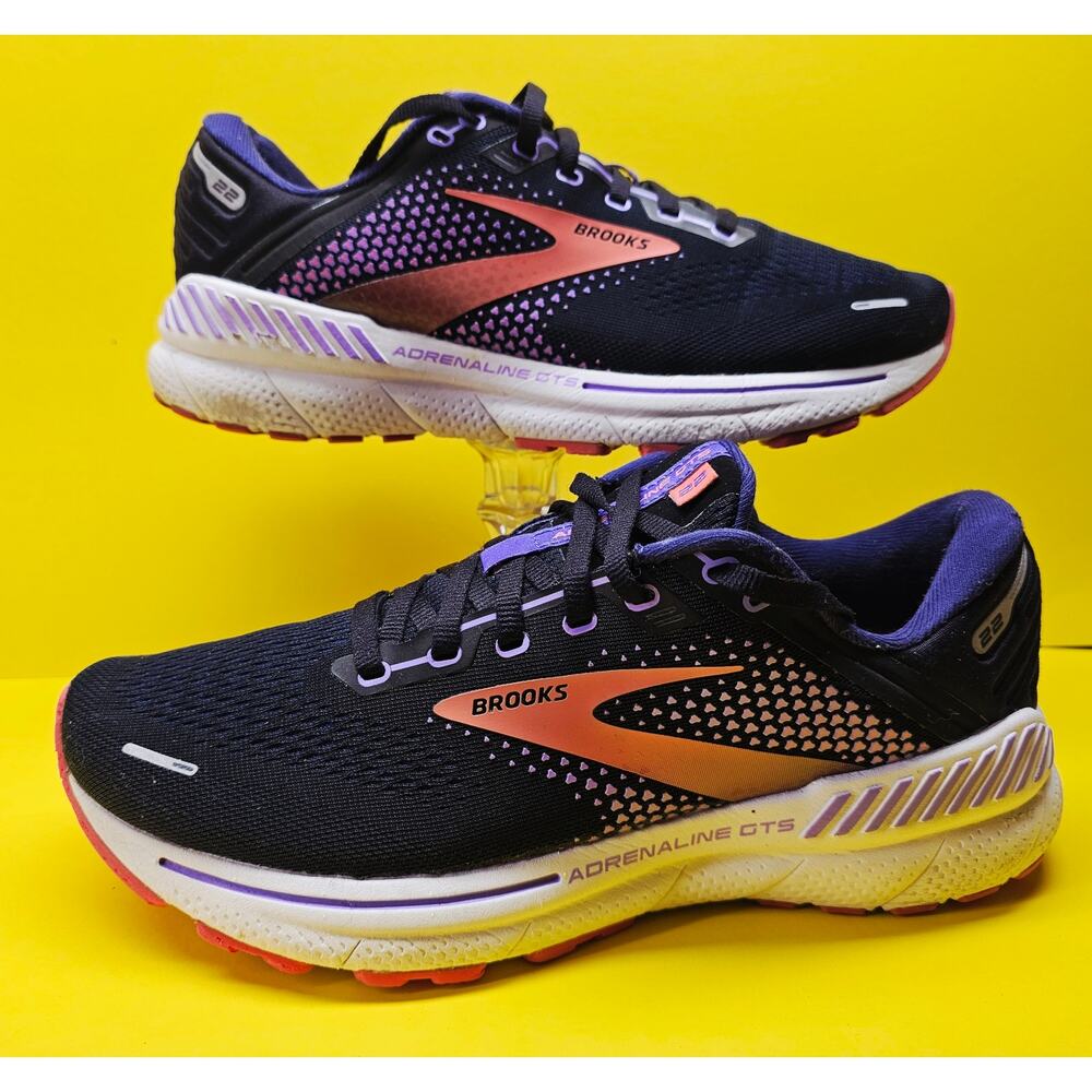 Brooks Women 10 Comfy footwear